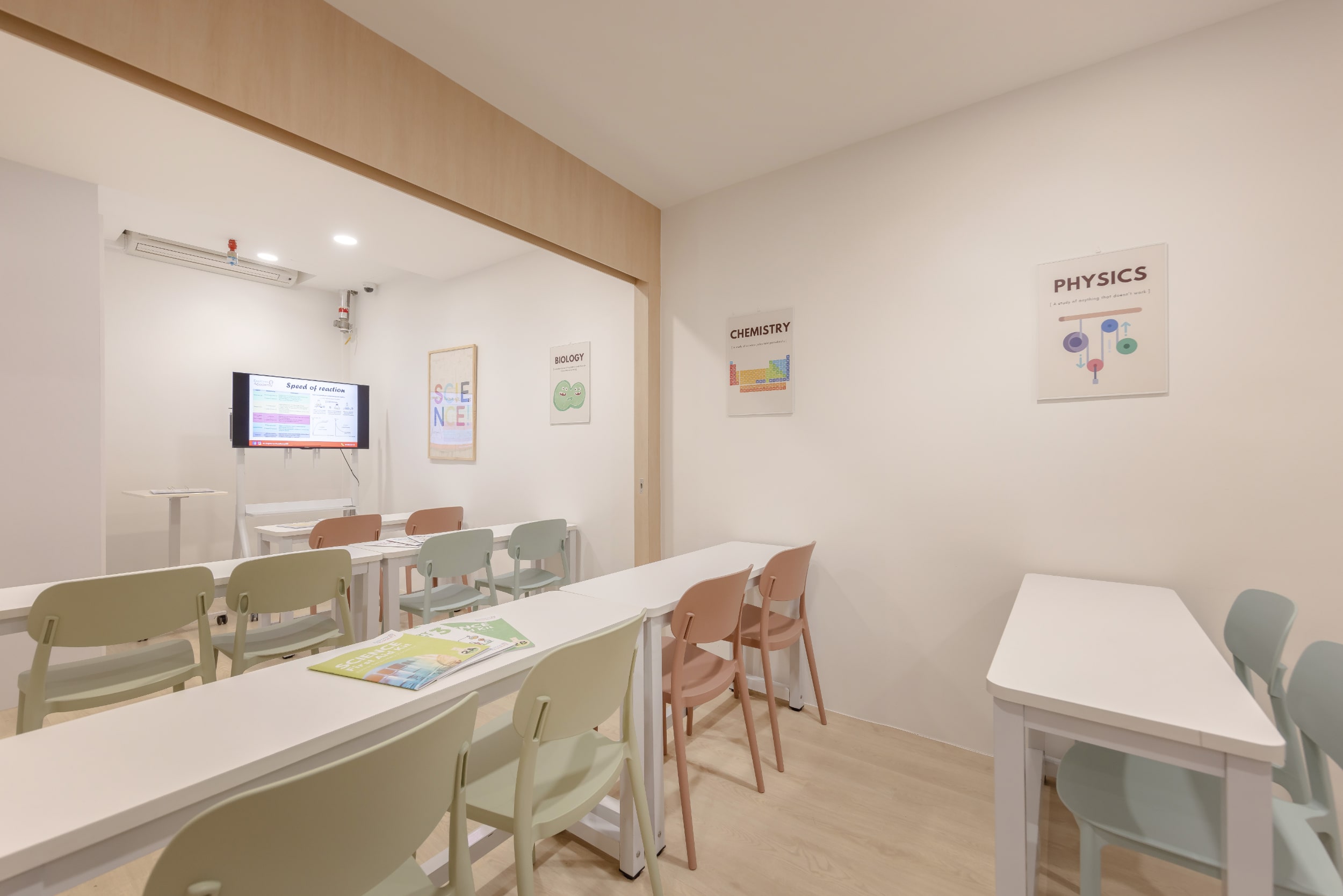 Explorer Academy Office18