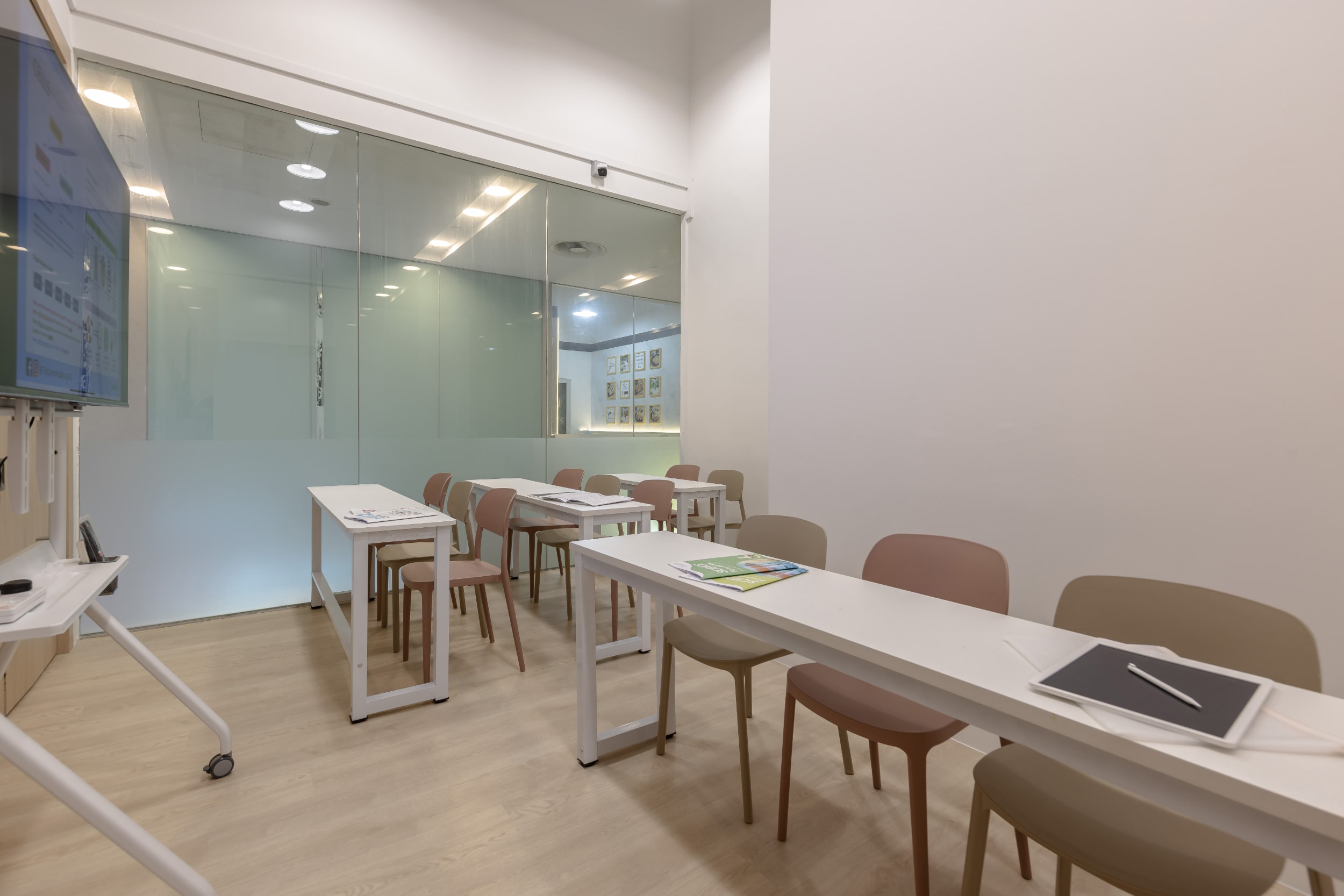 Explorer Academy Office4